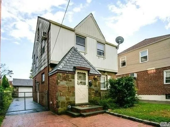 24754 87th Dr, Bellerose, NY 11426