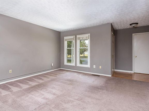 3rd image of 5724 Parkbridge Ln