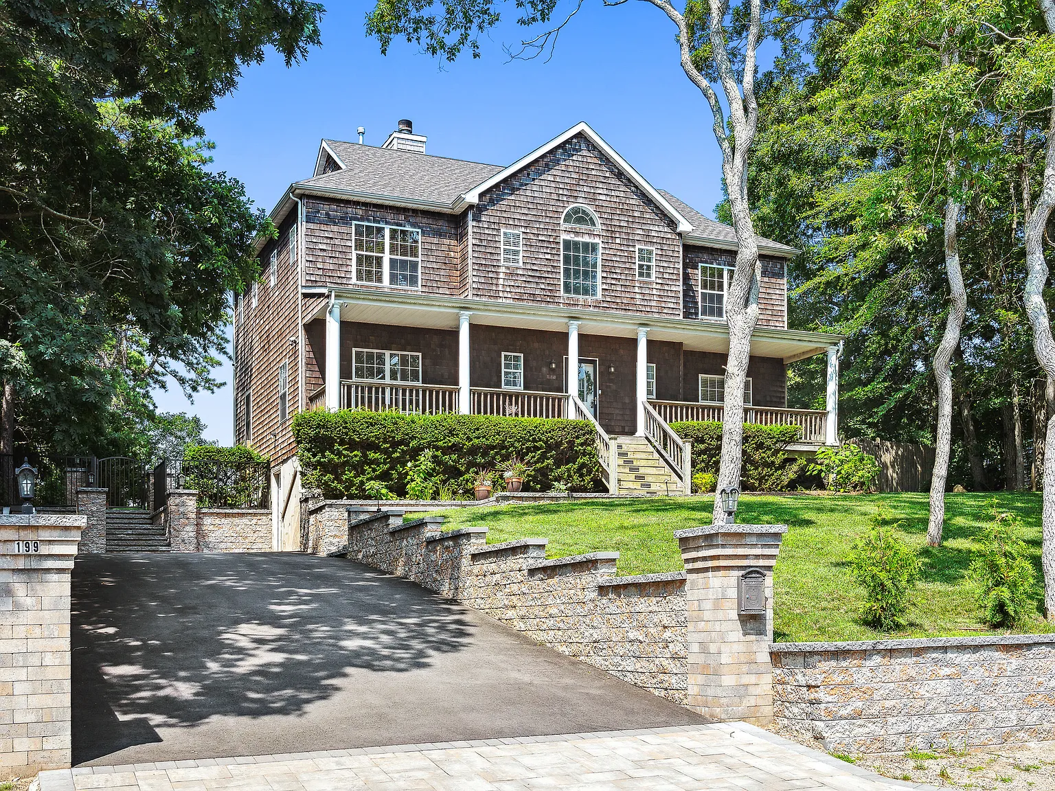 Stunning Southampton Rental — Photo 1
