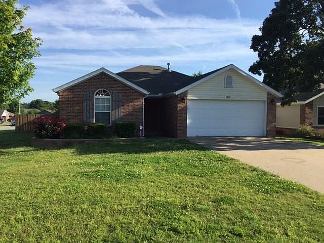 1st image of 901 Tyra Ln