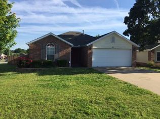 901 Tyra Ln, Centerton, AR 72719