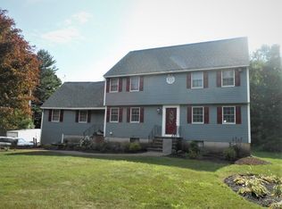 94 Main St, Hampstead, NH 03841