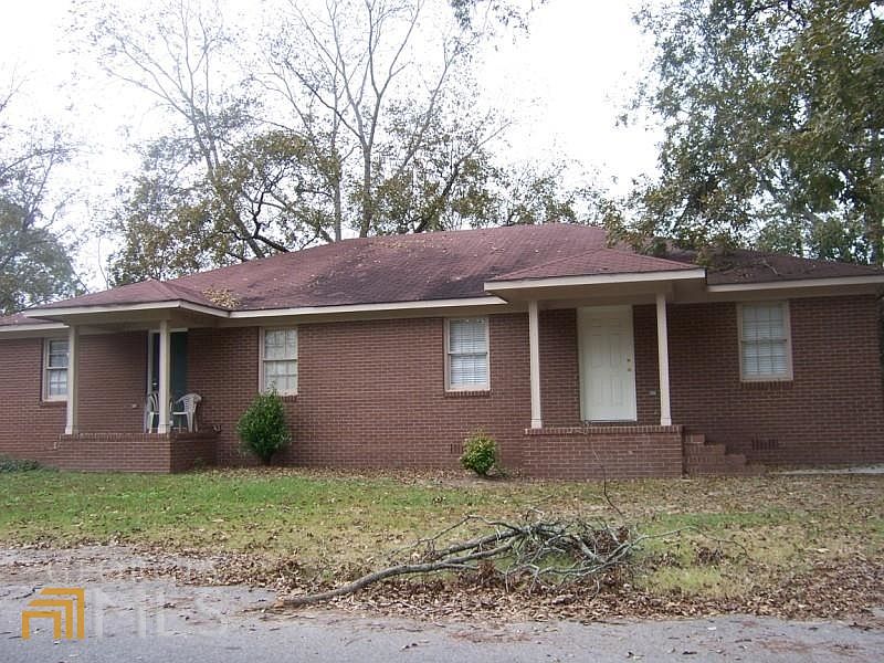 1st image of 1004 Lucy Ln #A