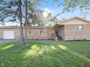 31 Royal Rd, Springfield, MI 49037