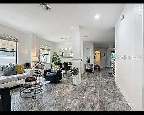 911 La Terraza Ln — Photo 6