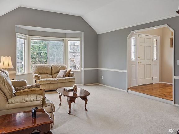 3rd image of 17238 SE 47th Pl