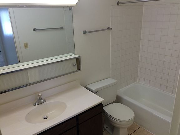 5th image of 1740 North Ave APT 03