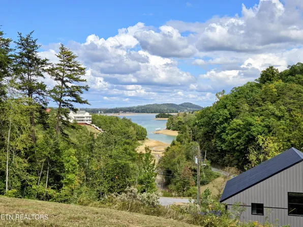 220 Pheasant Ct, Sevierville, TN 37876