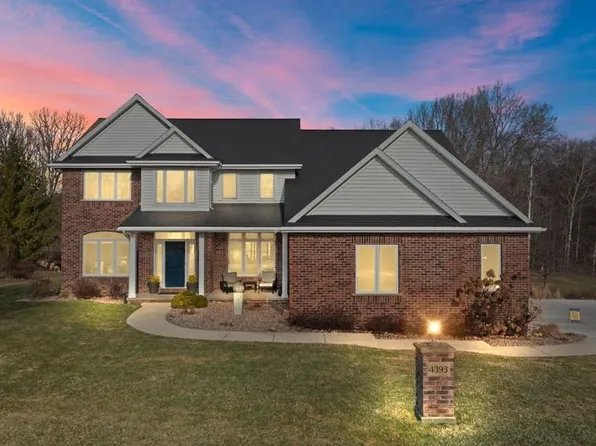 4393 Touchstone Dr, Oneida, WI 54155