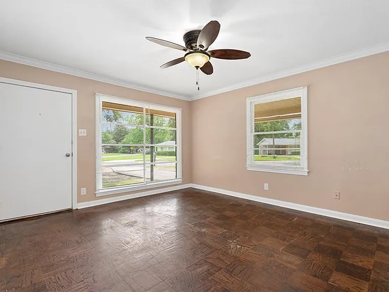 4242 Marmora Dr — Photo 3