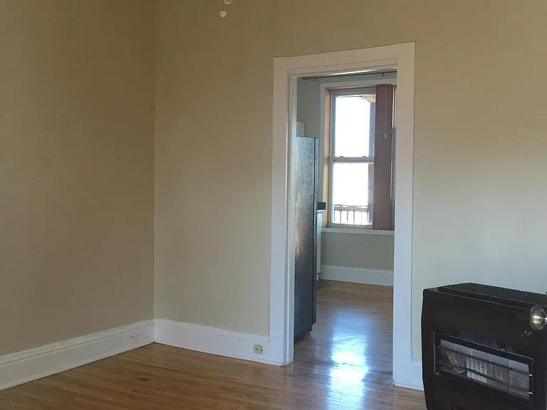 2251 S California Ave #3R — Photo 2