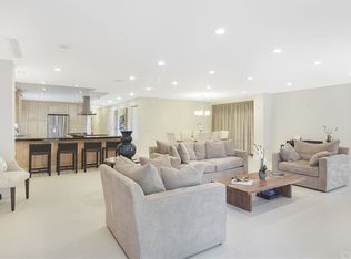 317 N Oakhurst Dr #1, Beverly Hills, CA 90210