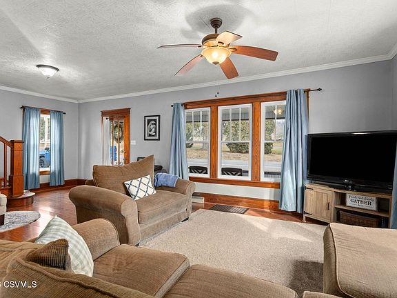 5th image of 1296 Bloom Rd