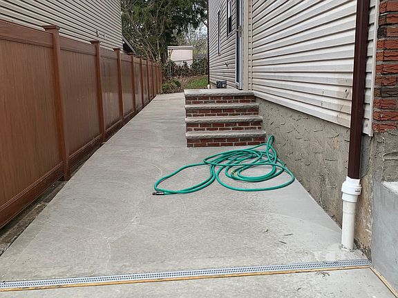 4th image of 312 Mountainview Ave #1