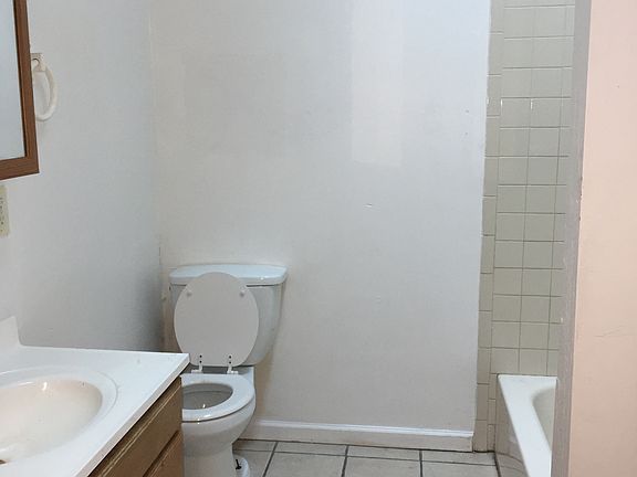 4th image of 3322 Kensington Ave #2FL