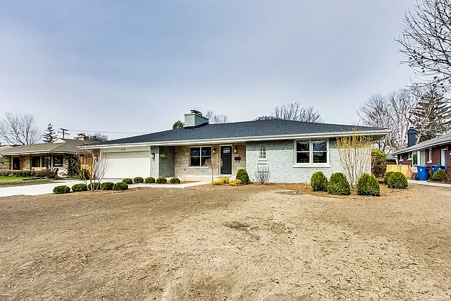 208 N Maison Ct photo 1