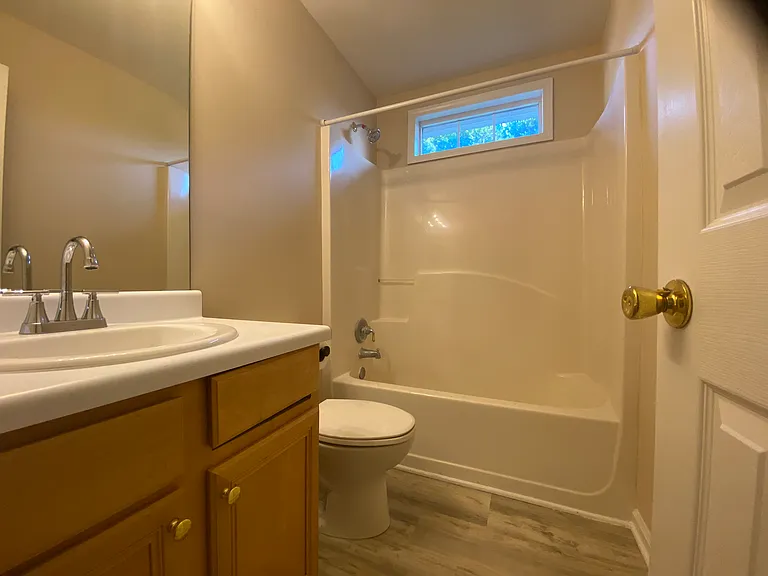 2nd Full Bathroom