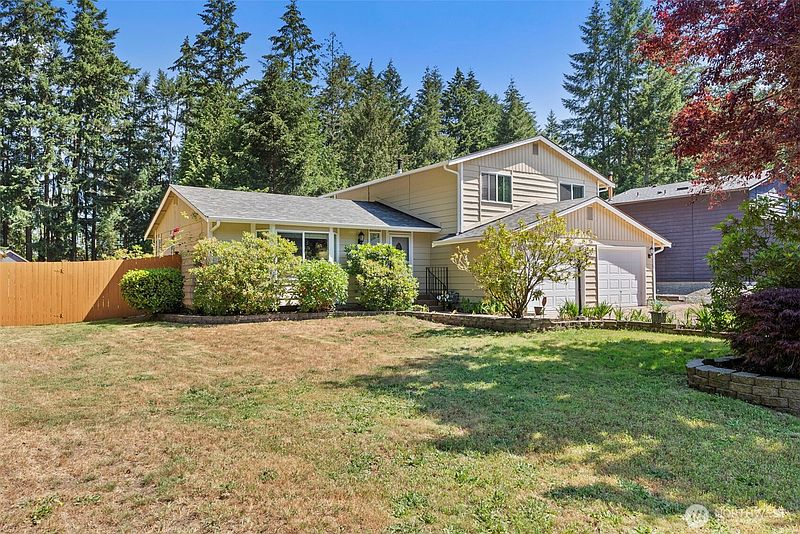 4th image of 8538 48th Court NE