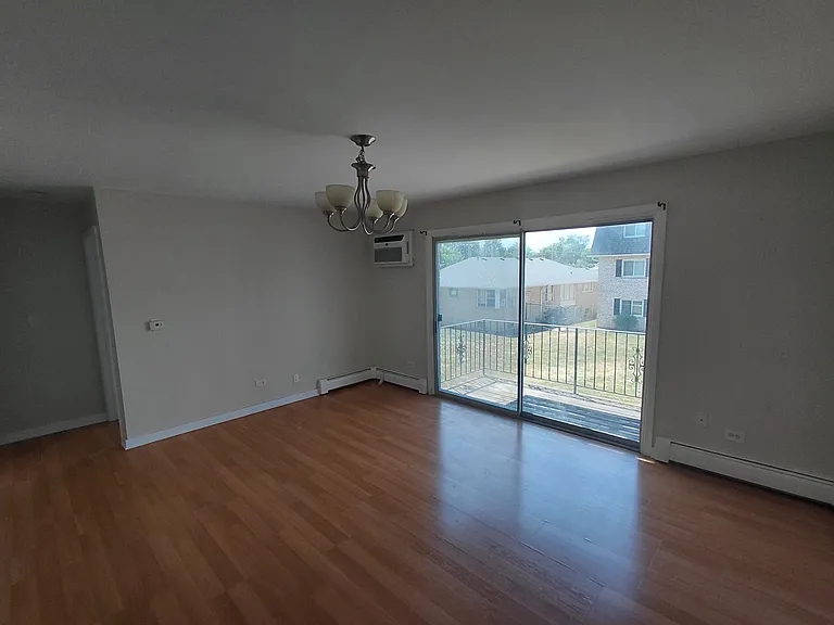 1319 N Baldwin Ct #2D — Photo 15