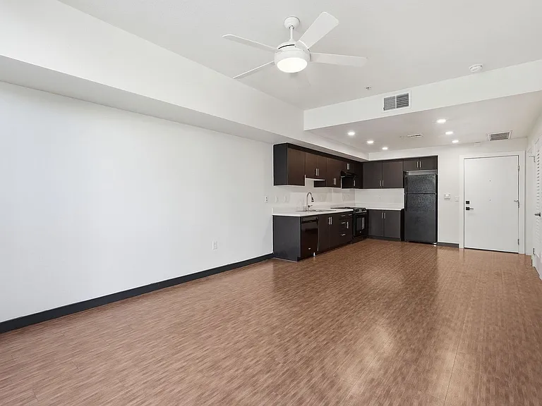 Elevate Your Urban Experience! Move in before the end of the month and get 10 weeks FREE Rent! — Photo 95
