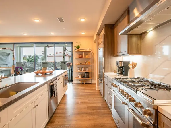 800 Grand Ave #109, Carlsbad, CA 92008