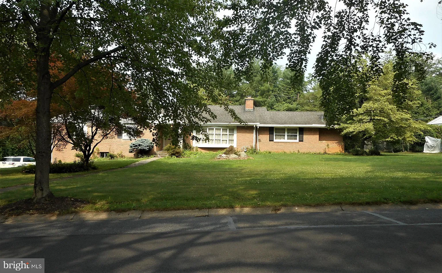 1 Oriole Dr photo 1