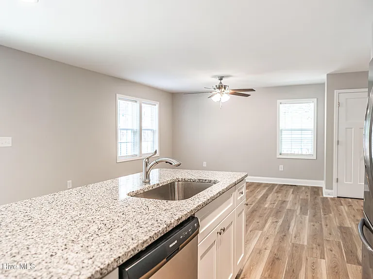 435 W New Jersey Ave — Photo 5