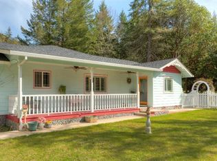 1485 Foots Creek Rd, Gold Hill, OR 97525