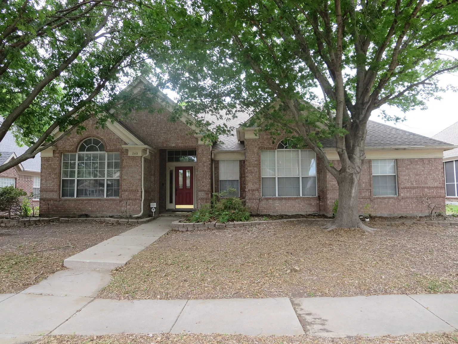 3 bed, 2222 sqft, $2,650 — Photo 2