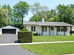 219 Navajo Trl, Buffalo Grove, IL 60089