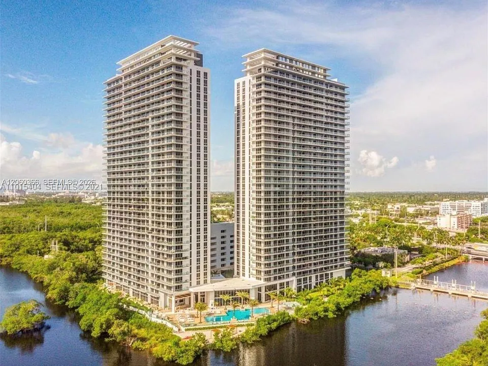 16385 Biscayne Blvd #1818