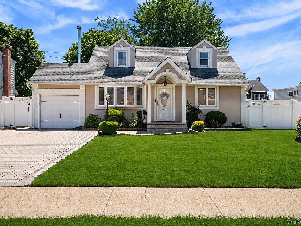 1st image of 1882 Byrd Drive