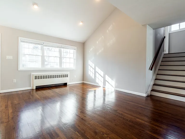 26 Quebec Dr — Photo 8