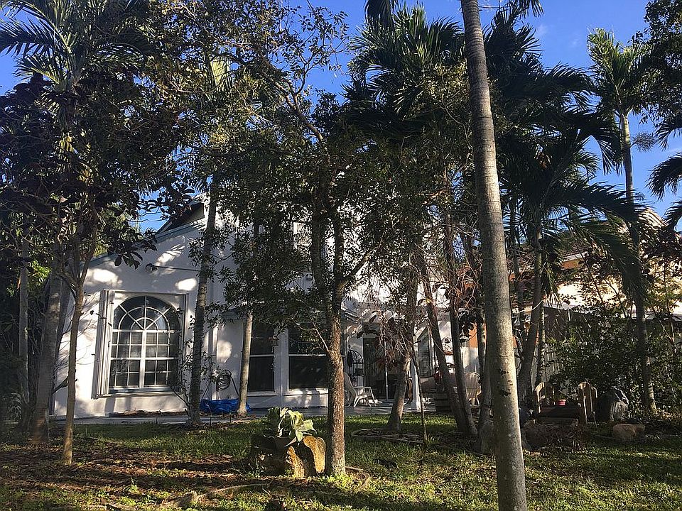 1st image of 1358 Fairfax Cir E