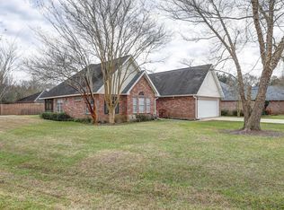 100 Sundown Dr, Broussard, LA 70518