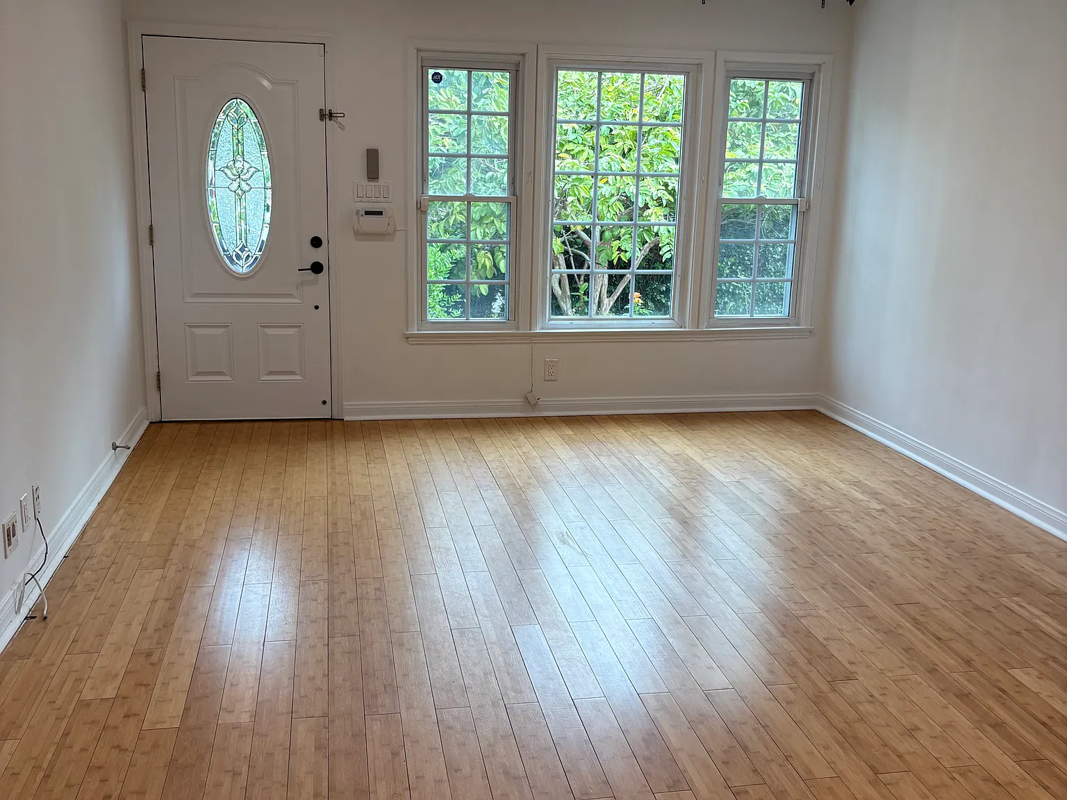 3 bed, 1299 sqft, $4,500 — Photo 3