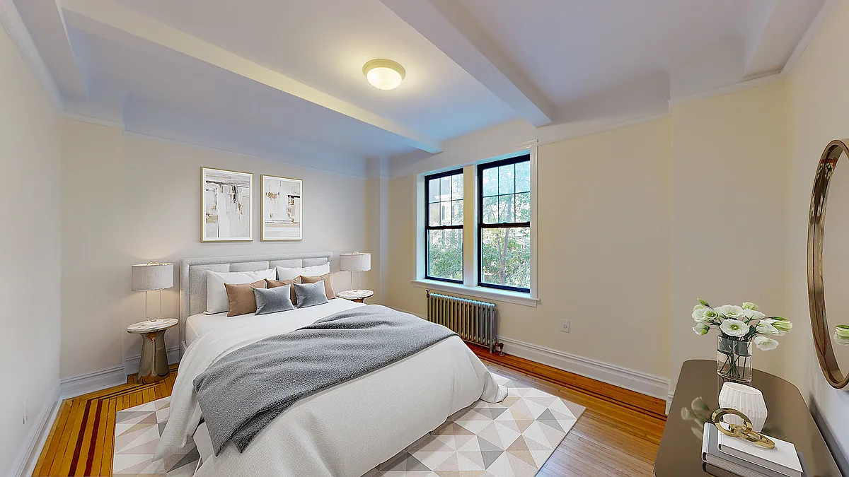 Building Photo - 115 E 92nd St #9C