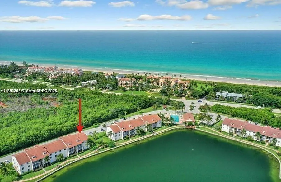 Jensen Beach Club Condo — Photo 2