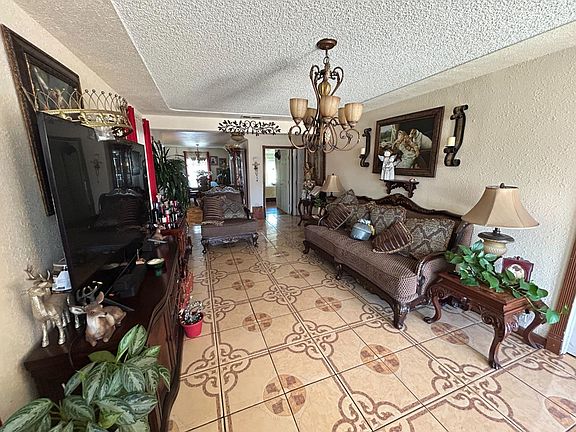 3rd image of 1332 Alma Ave