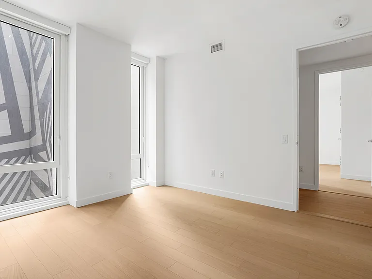 310 Livingston St #1505 — Photo 8