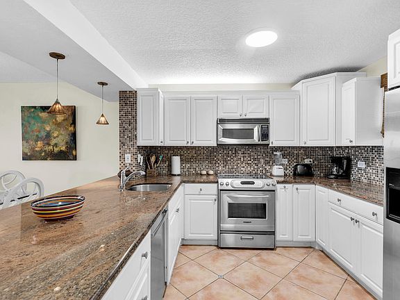 5th image of 96000 Overseas Hwy APT X32