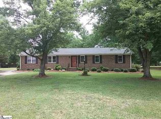 600 Old Rutherford Rd, Taylors, SC 29687