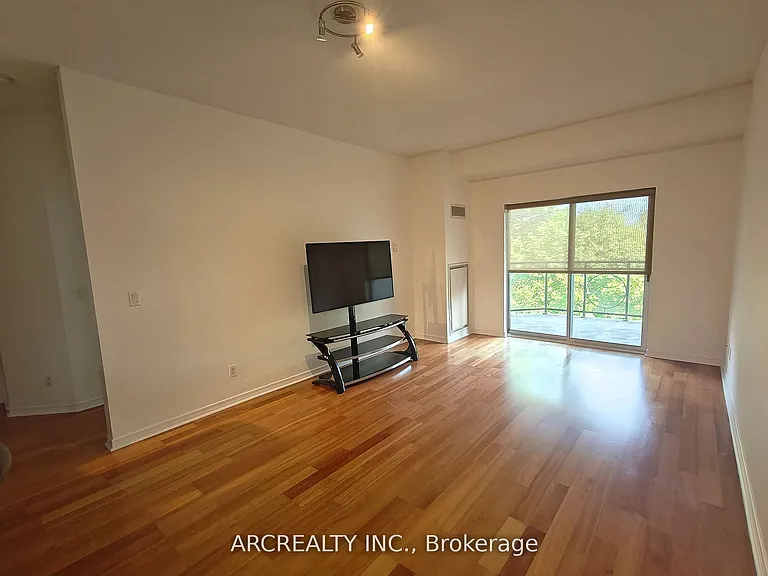 2 Maison Parc Ct #406 — Photo 10