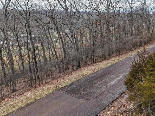 1201 Diamond Valley Dr, High Ridge, MO 63049