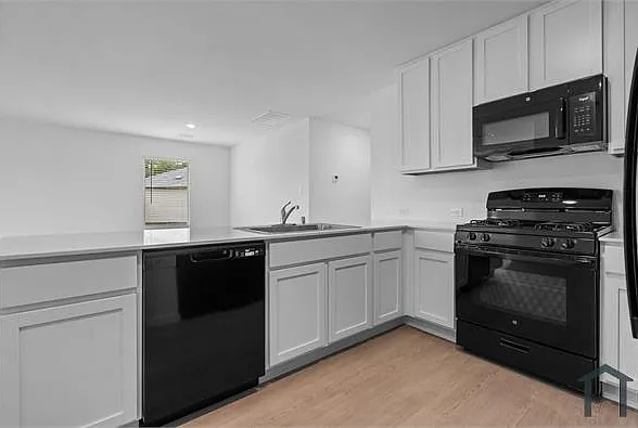 10033 Polo Ct — Photo 16
