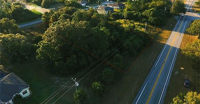 1st image of 132 Bell Blvd S