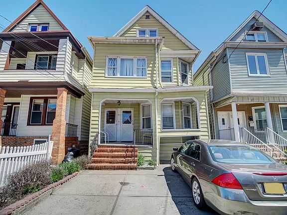 2nd image of 81 W 55th St