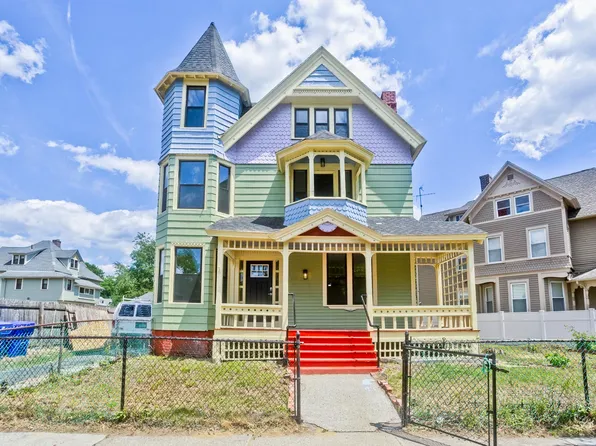 205 Saint James Ave, Springfield, MA 01109