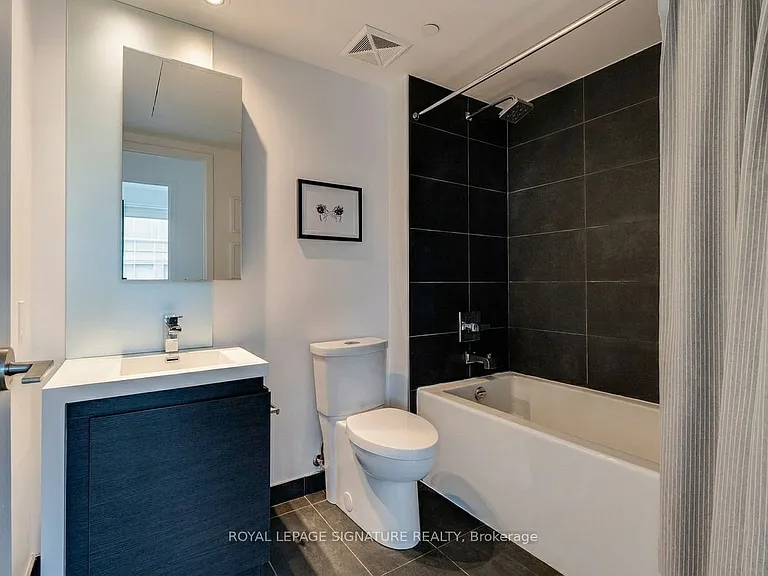 1030 King St W #Penthouse 31 — Photo 6