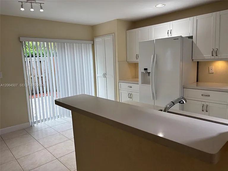 11440 NW 50th Ter — Photo 12